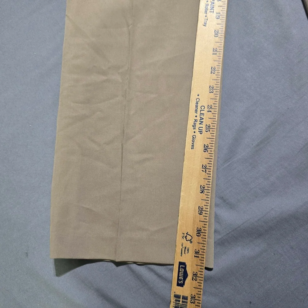 Van Heusen Flex Dress Pants Mens 36x32 Tan Khaki Straight Fit Non-Iron Stretch